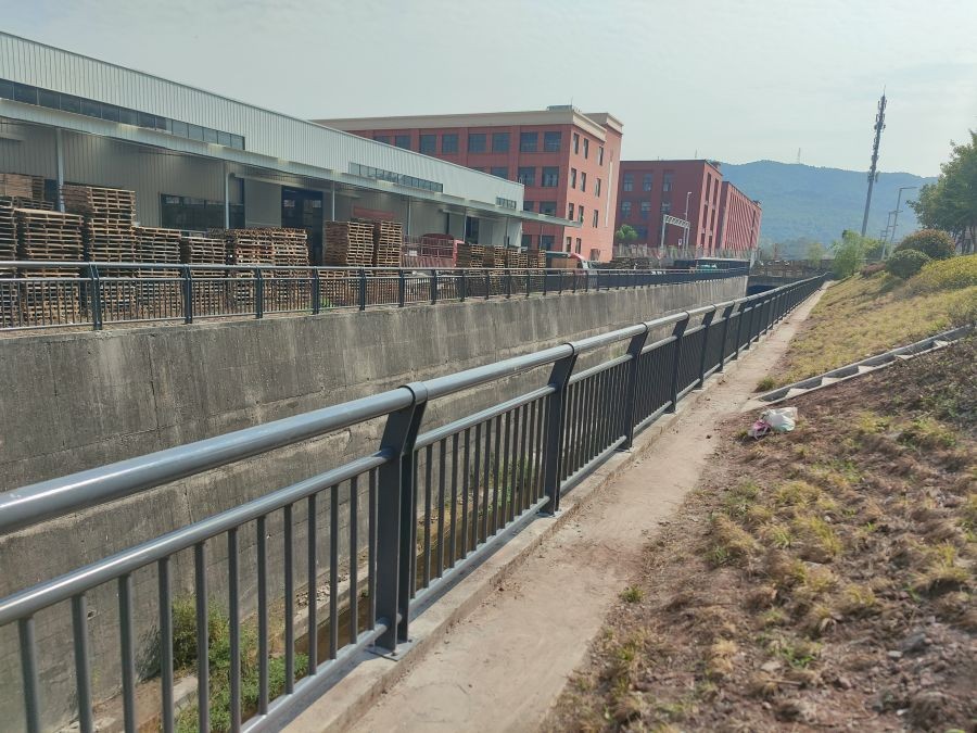 高新区-河道改造护栏